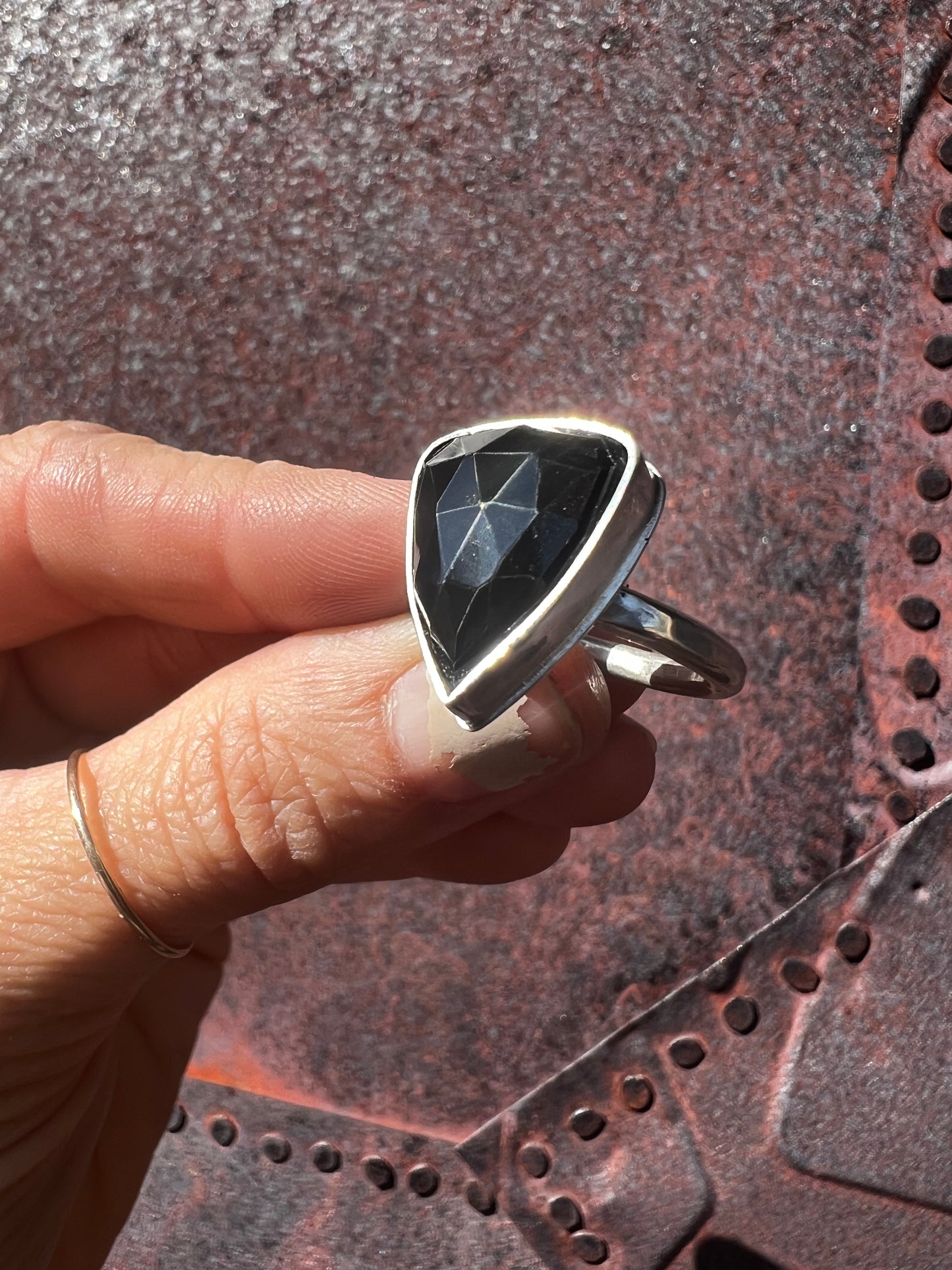 Onyx Shield Ring — 7.5