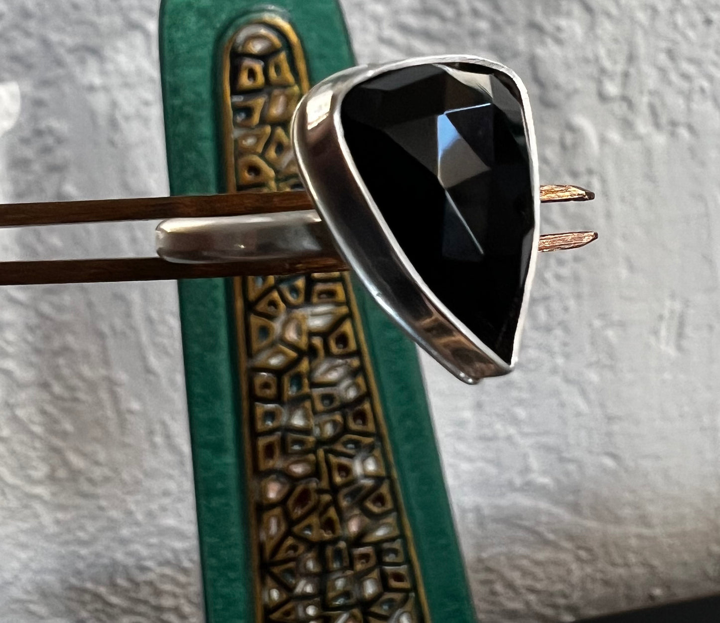 Onyx Shield Ring — 7.5