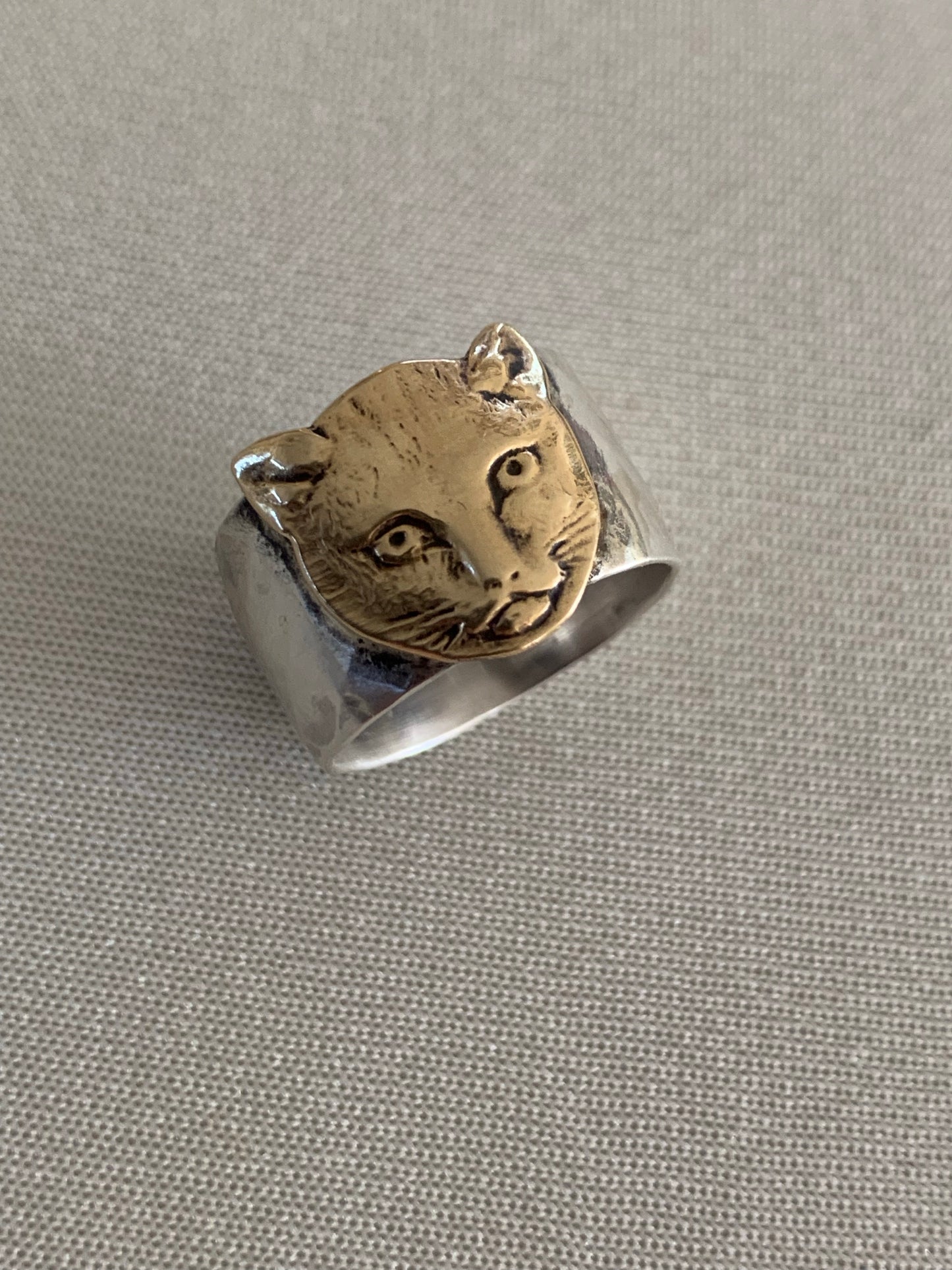 Cat Ring