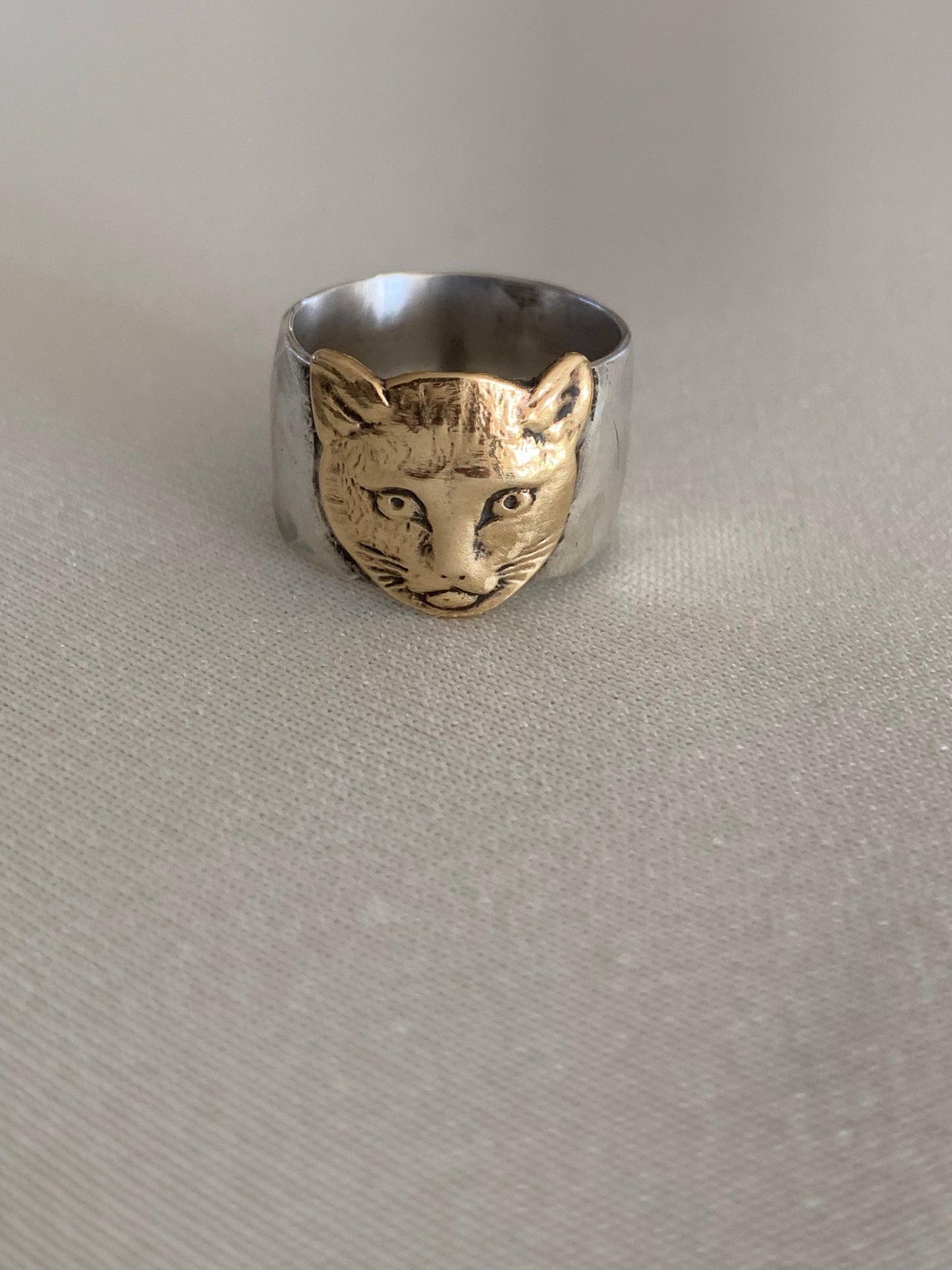 Cat Ring